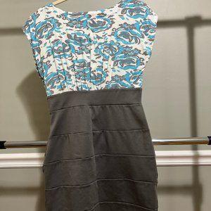 Forever 21 (love 21) Floral Gray Cap Sleeve Dress